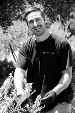 Basile RAPHEL, jardinier © Domaine du Rayol, Nicolas Mouny