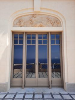 Menuiserie terrasse de l'Hôtel de la Mer restaurée